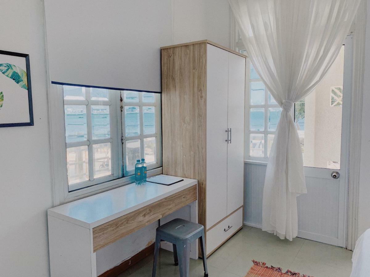 Vivid Seaside Homestay Nha Trang Exterior photo
